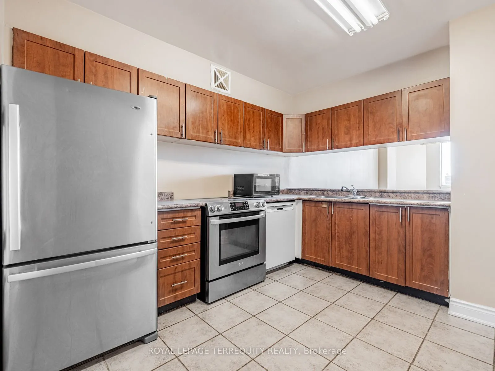 234 Albion Road, #1708