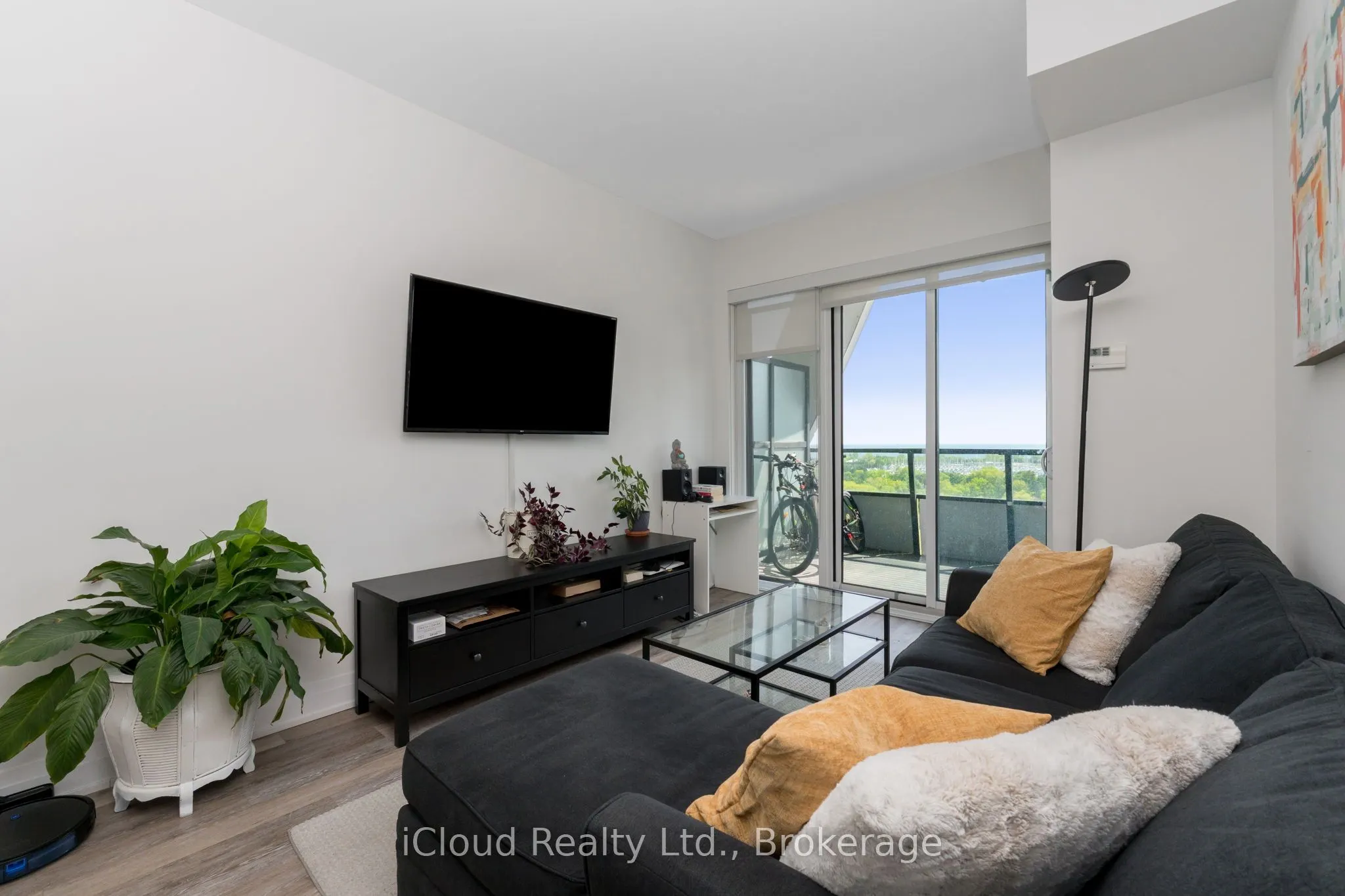 30 Shore Breeze Drive, #921