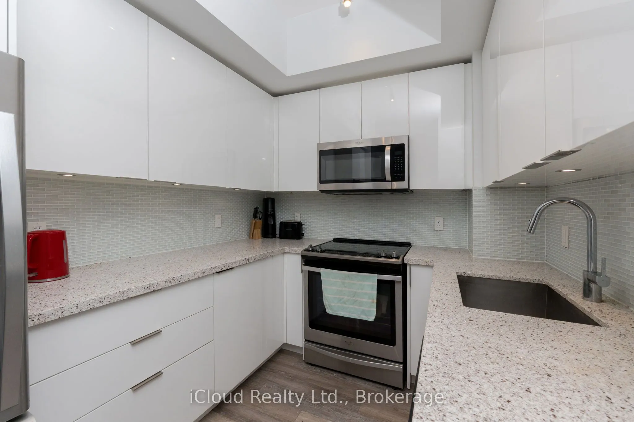 30 Shore Breeze Drive, #921