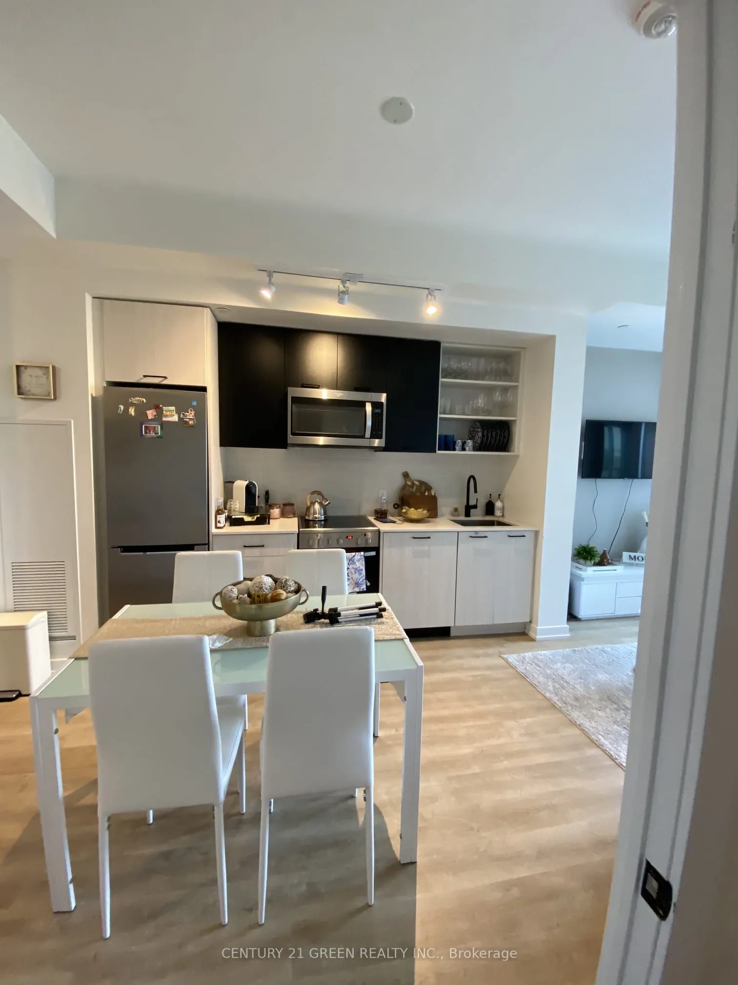 2300 St. Clair Avenue W, #613