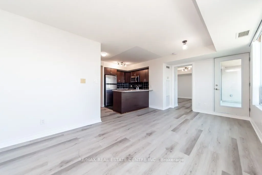 208 Enfield Place, #2701