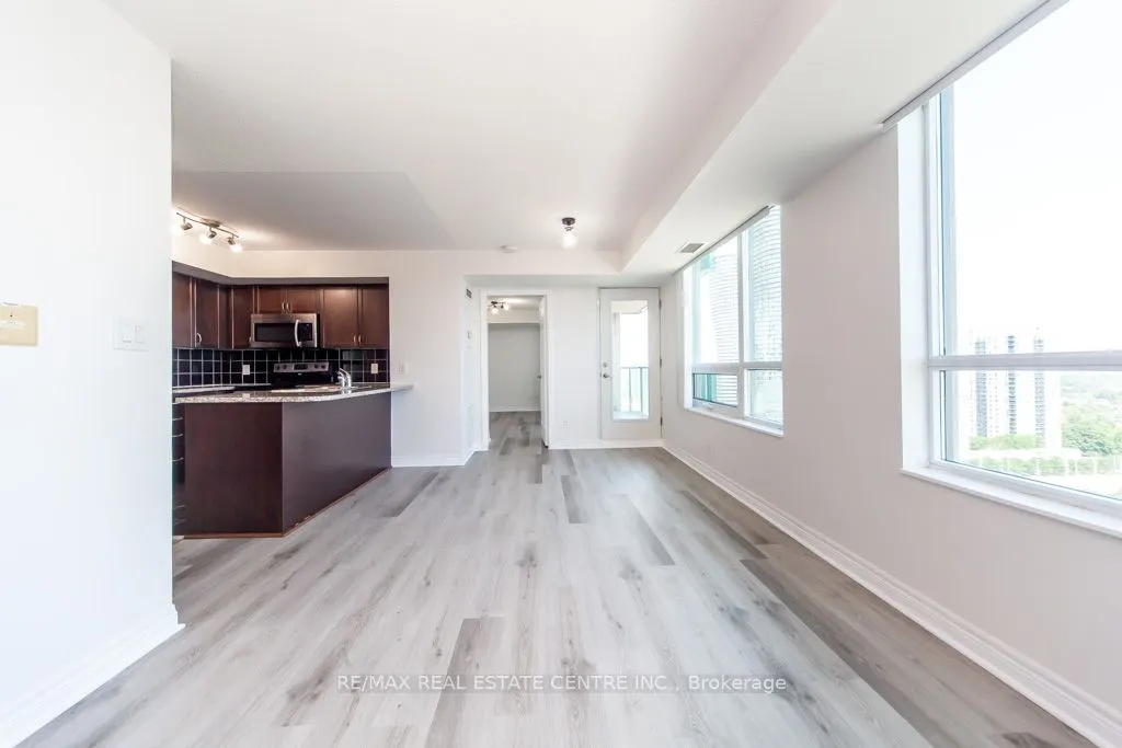 208 Enfield Place, #2701