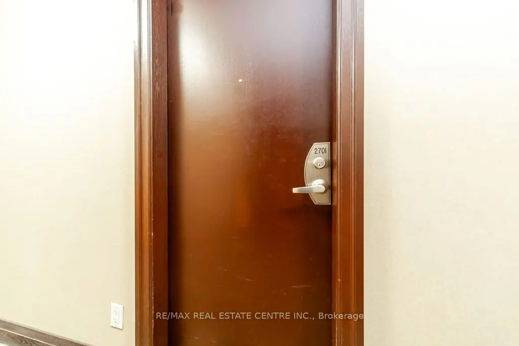208 Enfield Place, #2701