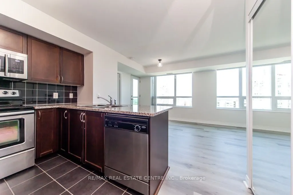 208 Enfield Place, #2701
