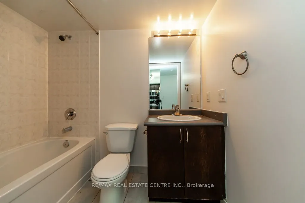 208 Enfield Place, #2701
