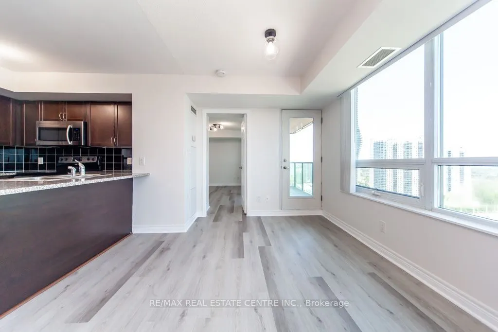 208 Enfield Place, #2701