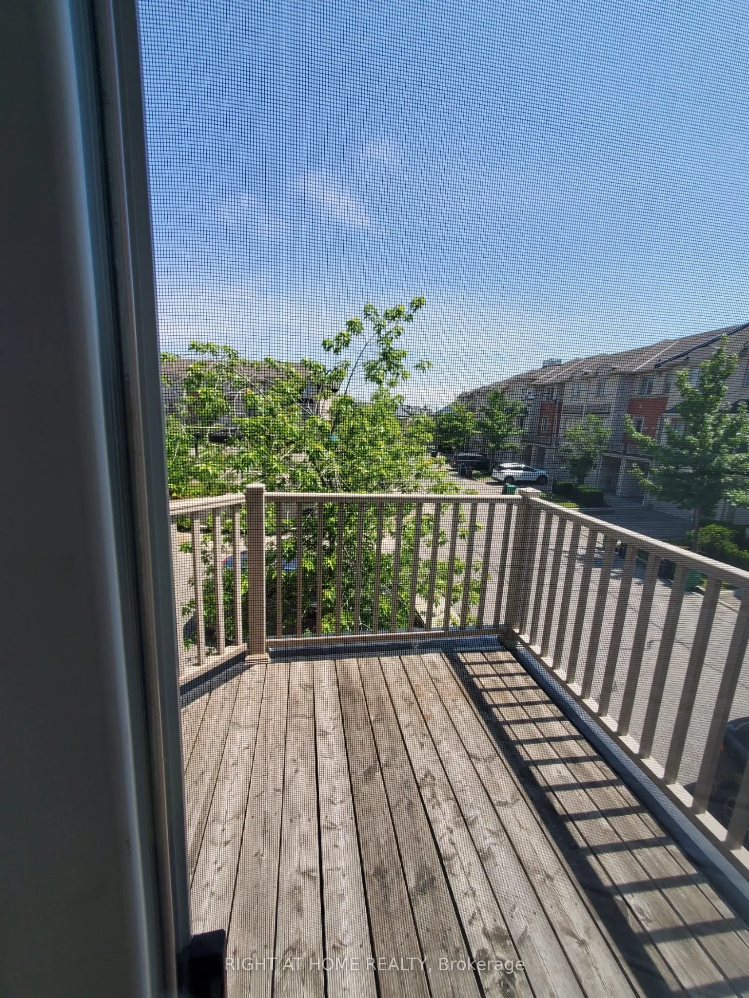5715 Tenth Line W, #1