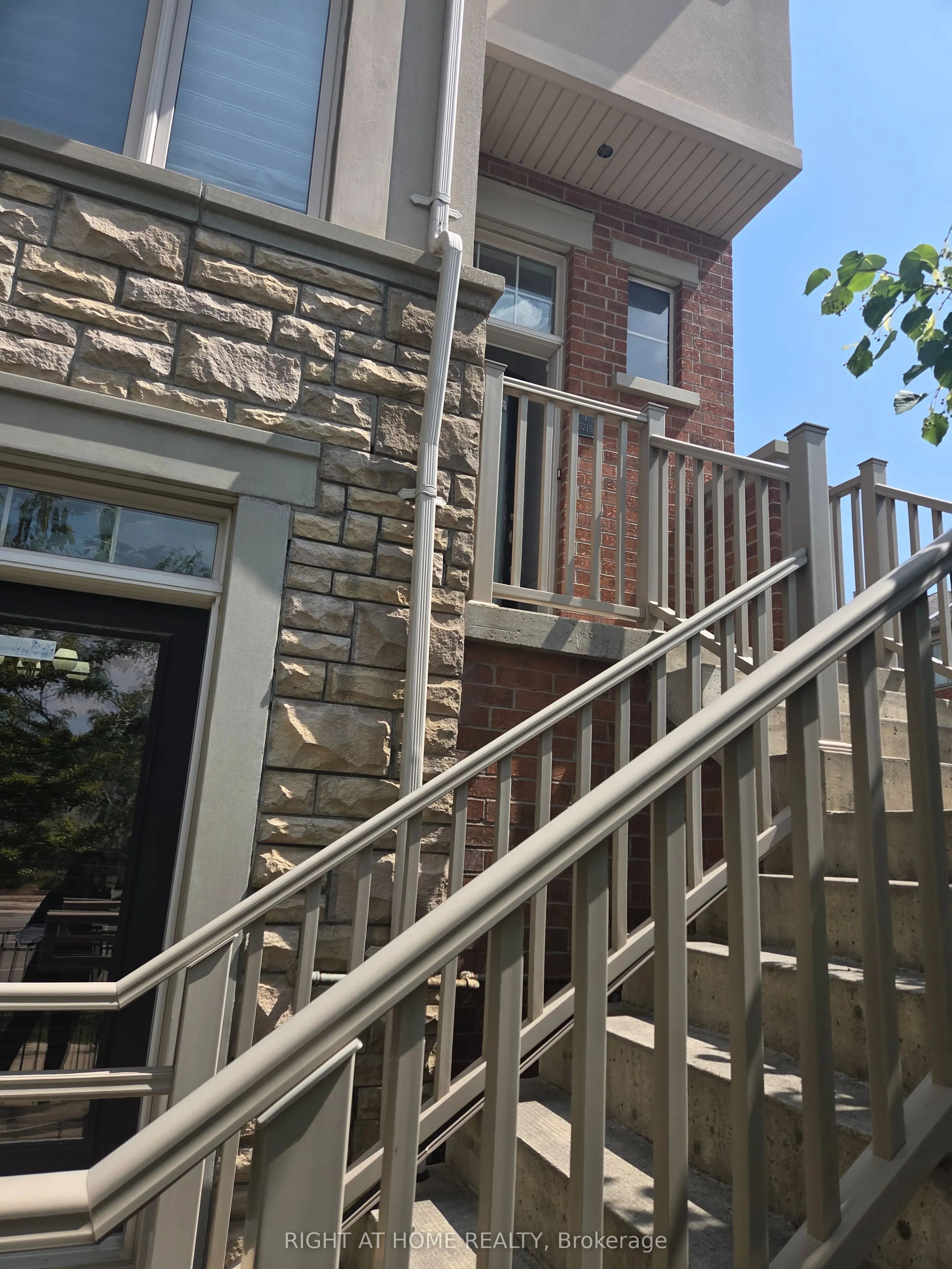 5715 Tenth Line W, #1