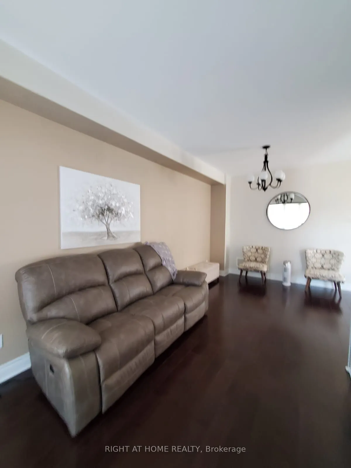 5715 Tenth Line W, #1