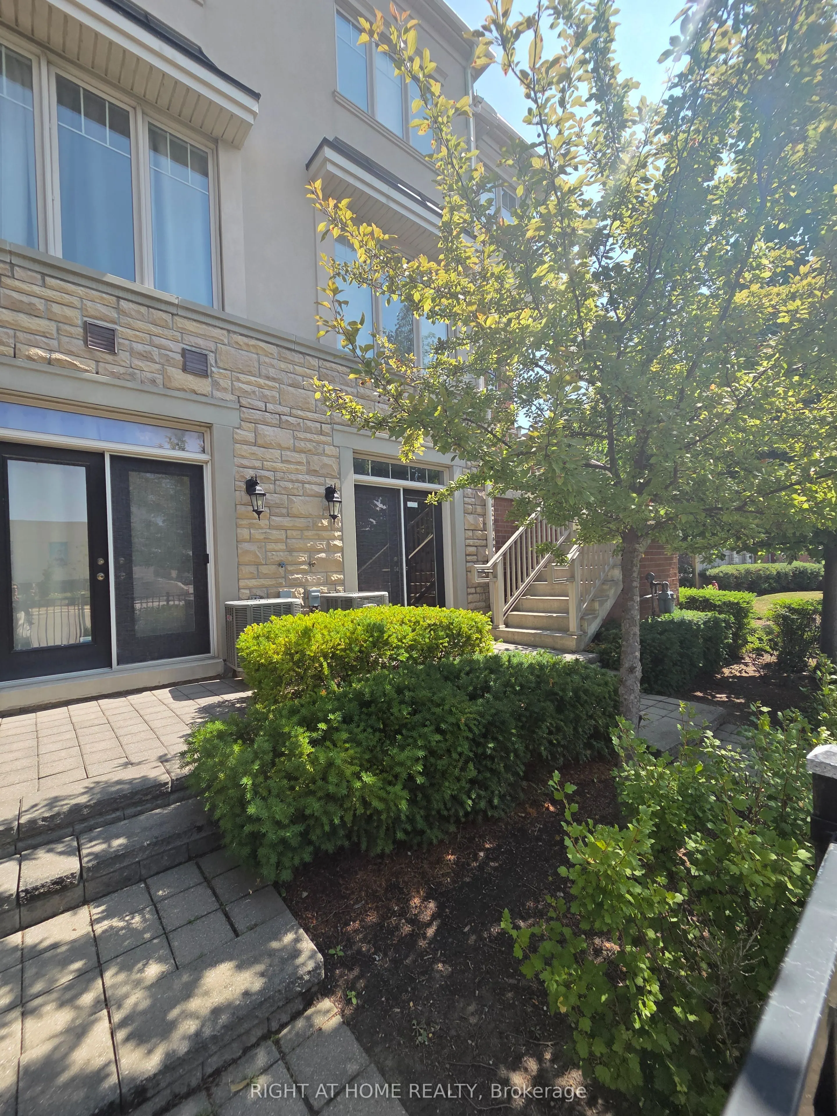 5715 Tenth Line W, #1