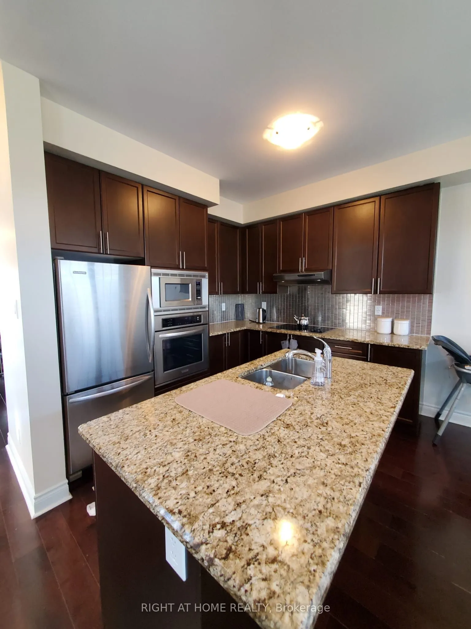 5715 Tenth Line W, #1