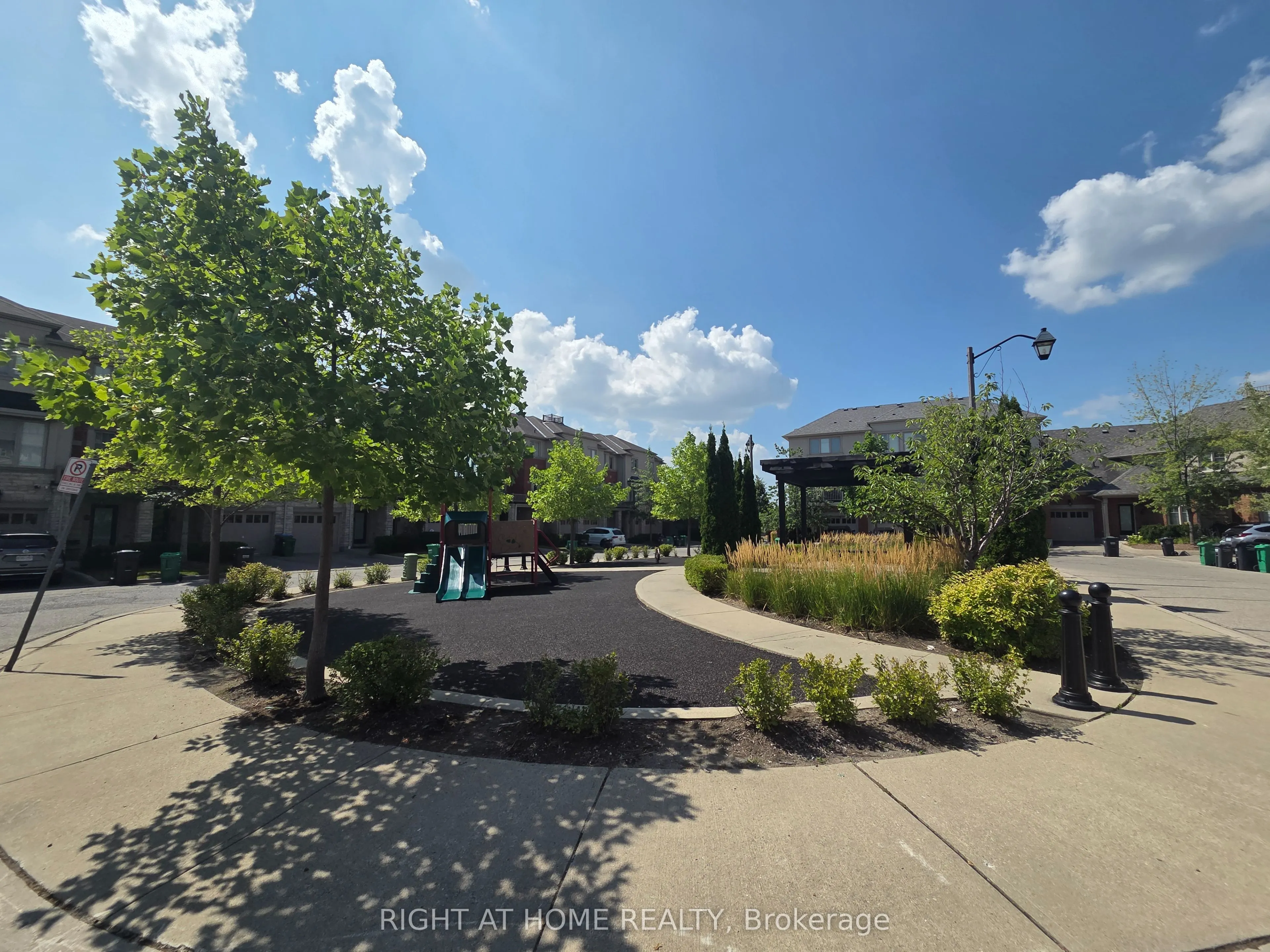 5715 Tenth Line W, #1