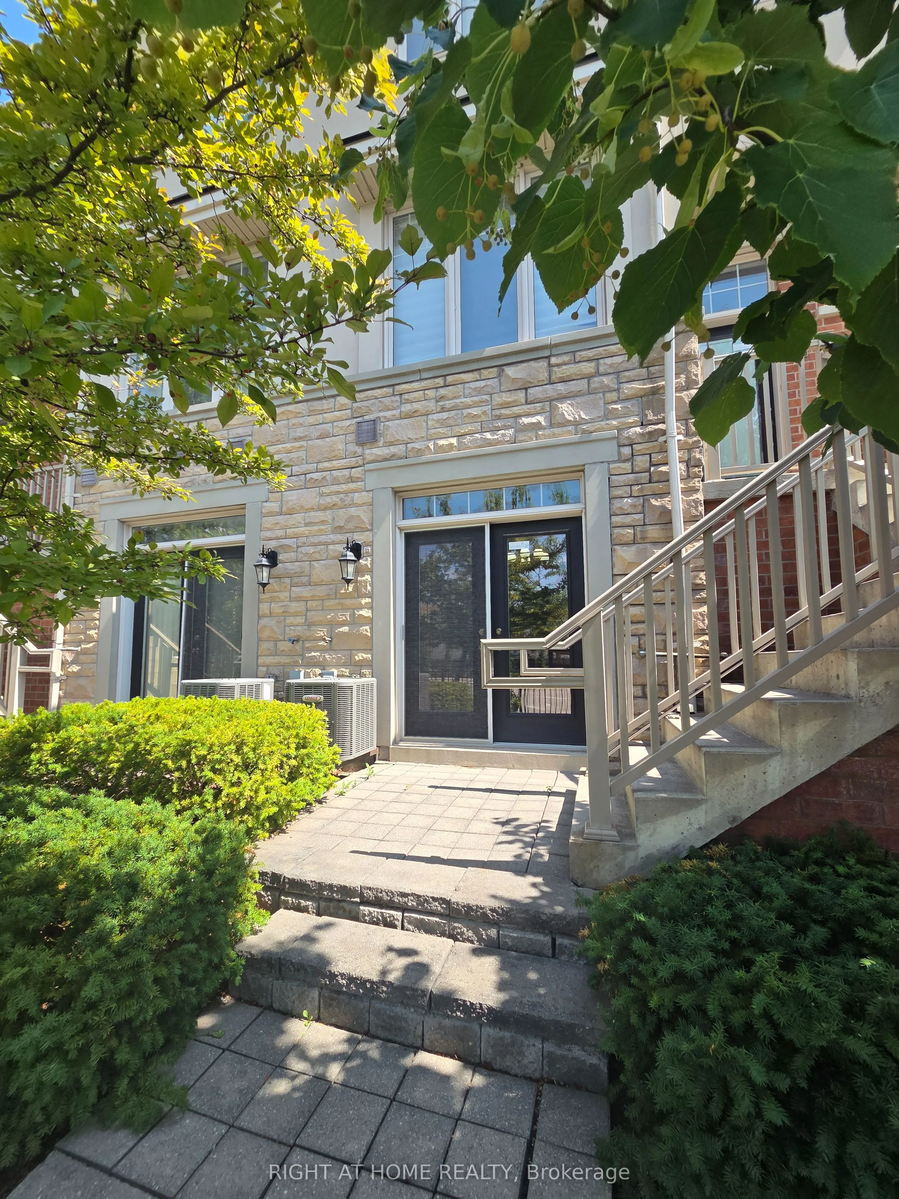 5715 Tenth Line W, #1
