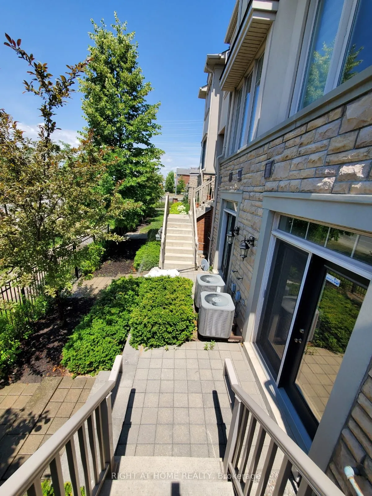 5715 Tenth Line W, #1