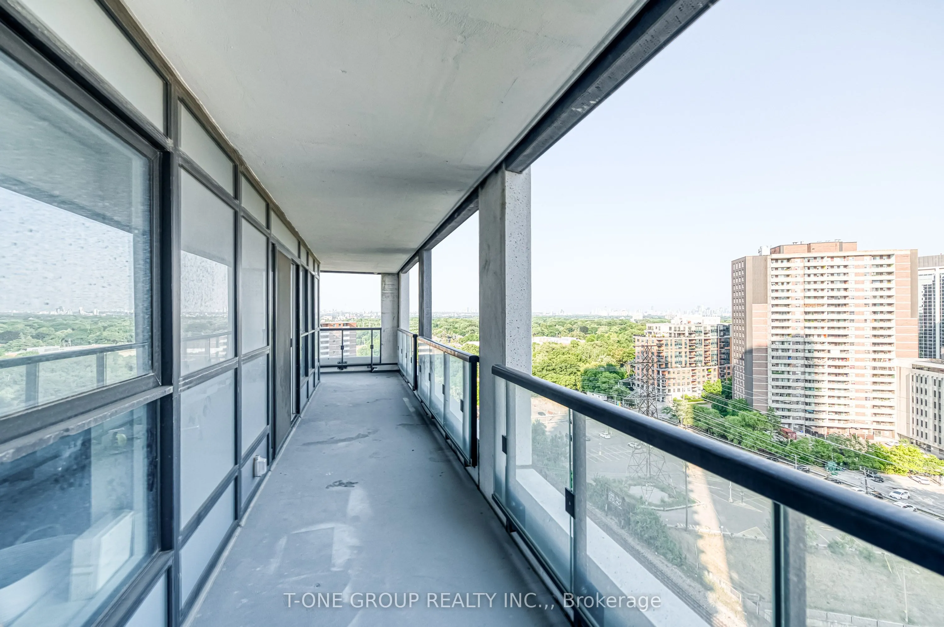 5 Mabelle Avenue, #1428