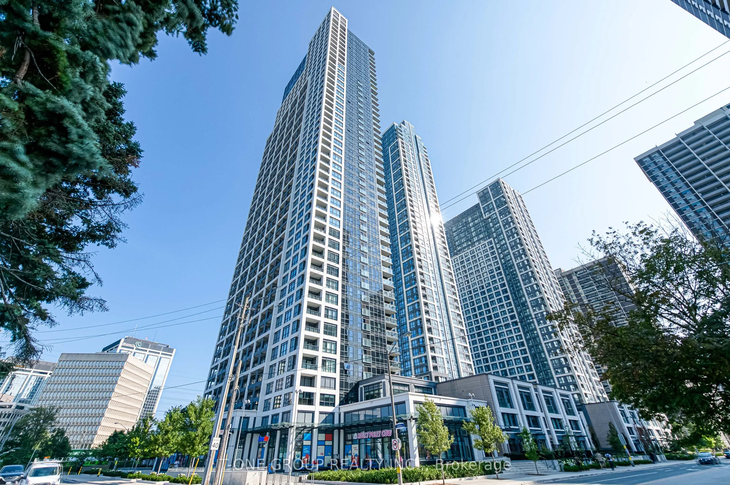 5 Mabelle Avenue, #1428