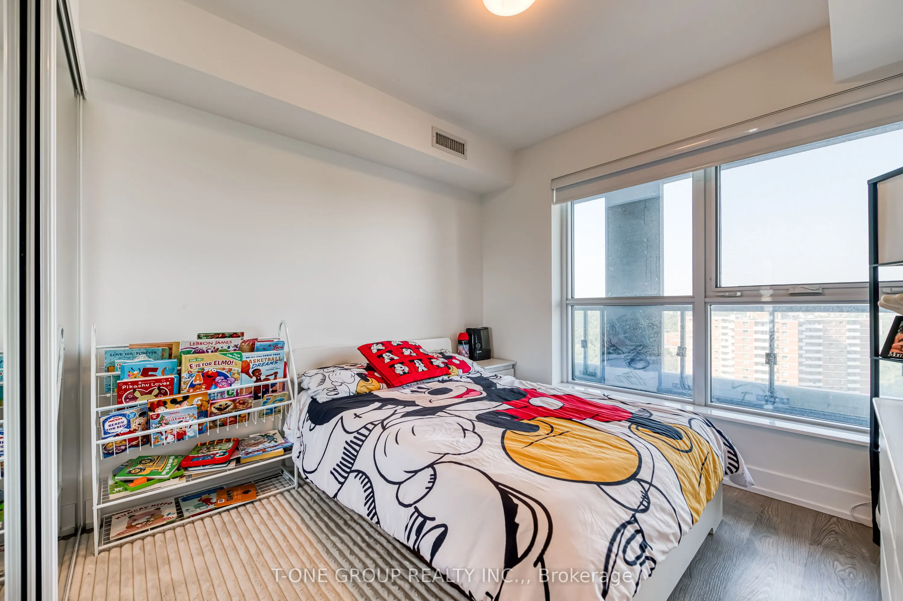 5 Mabelle Avenue, #1428