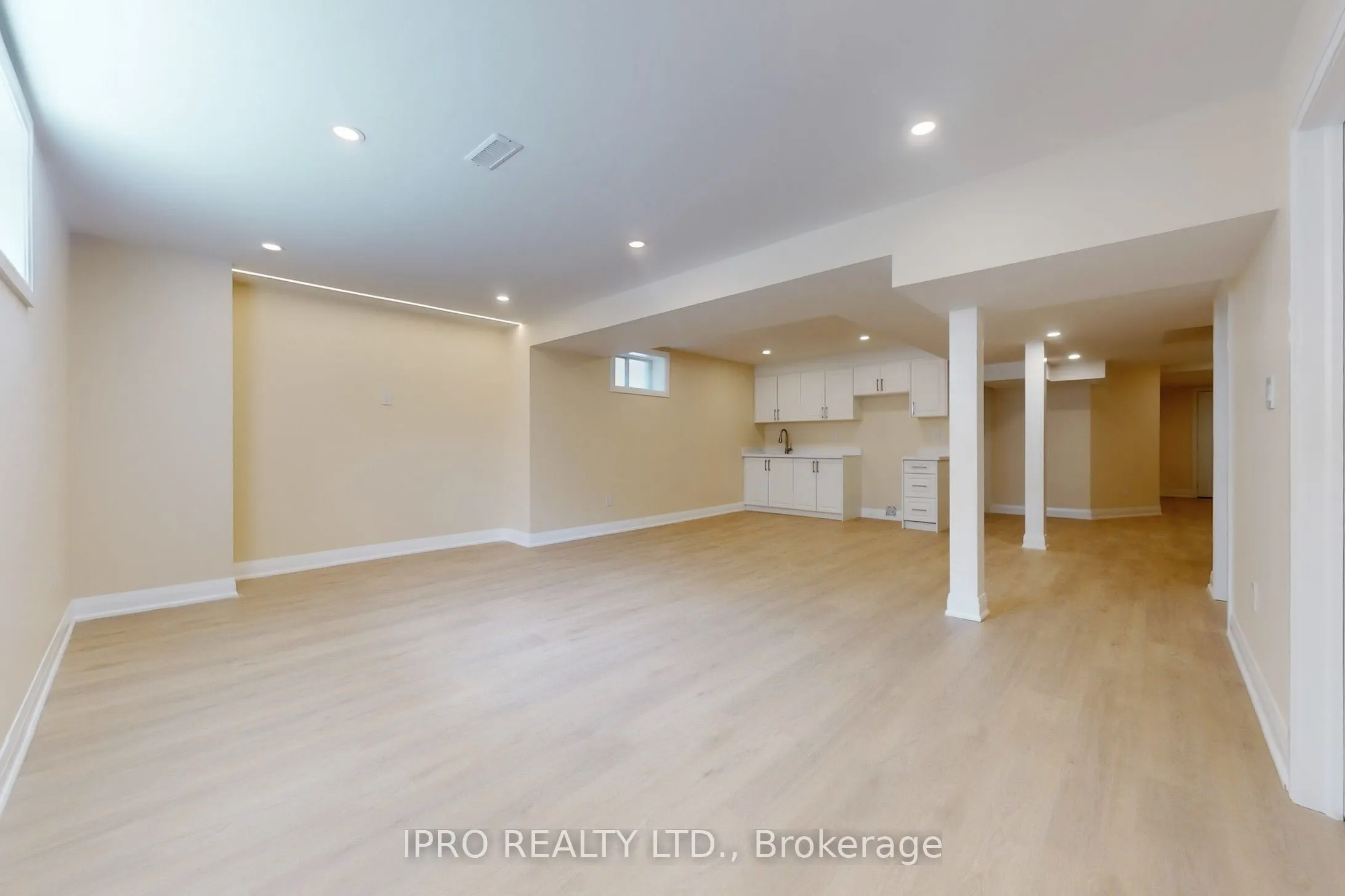 2472 North Ridge Trail S