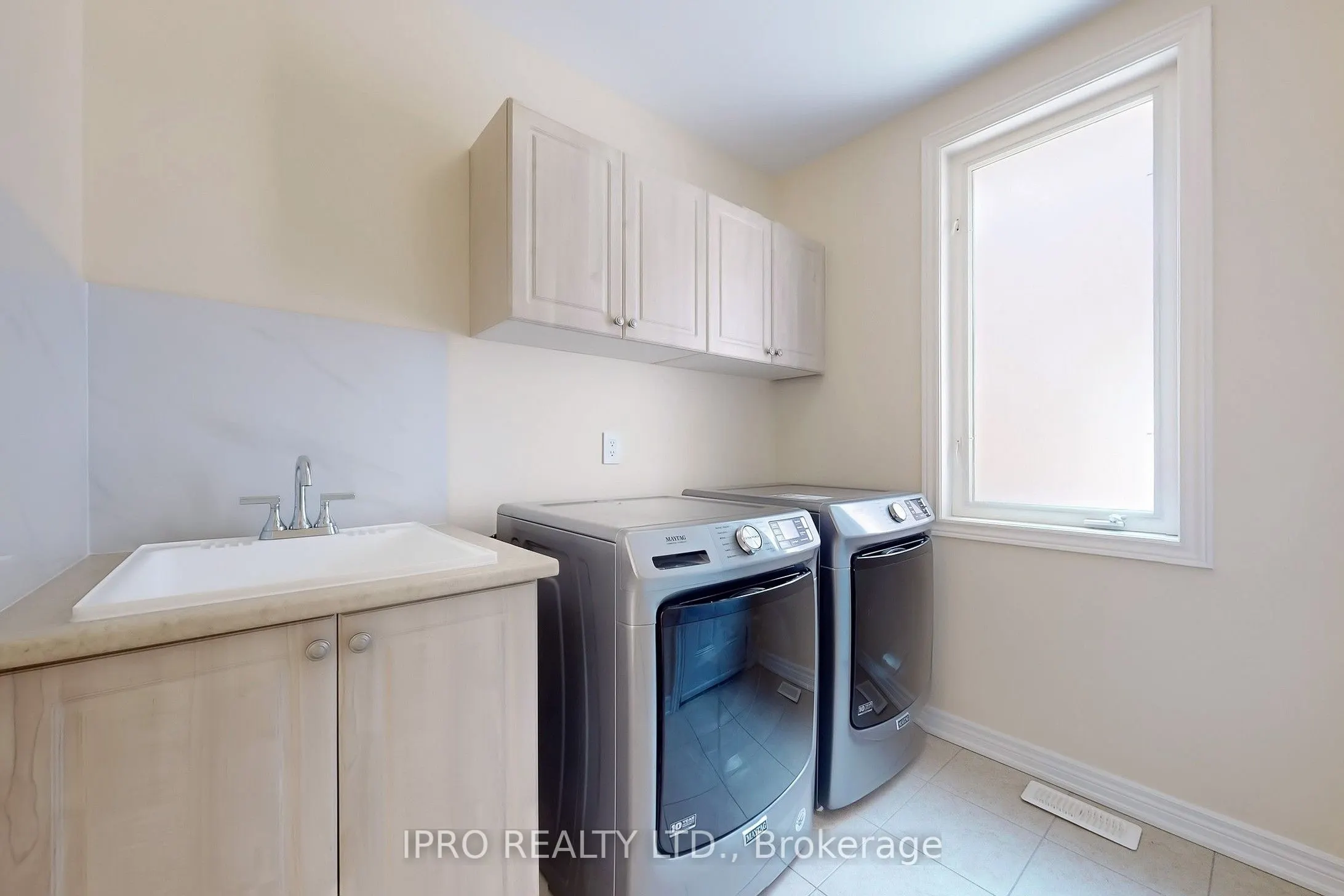 2472 North Ridge Trail S