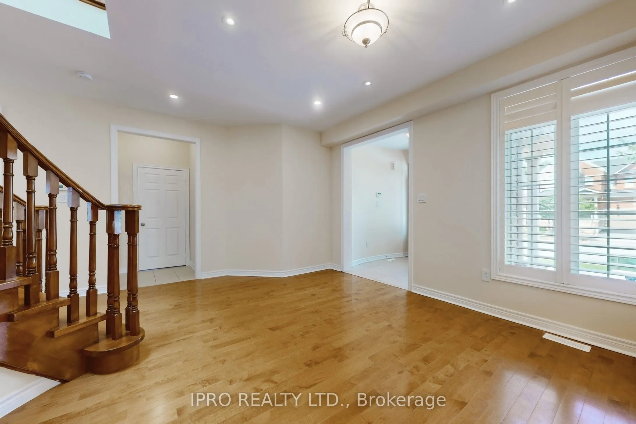 2472 North Ridge Trail S