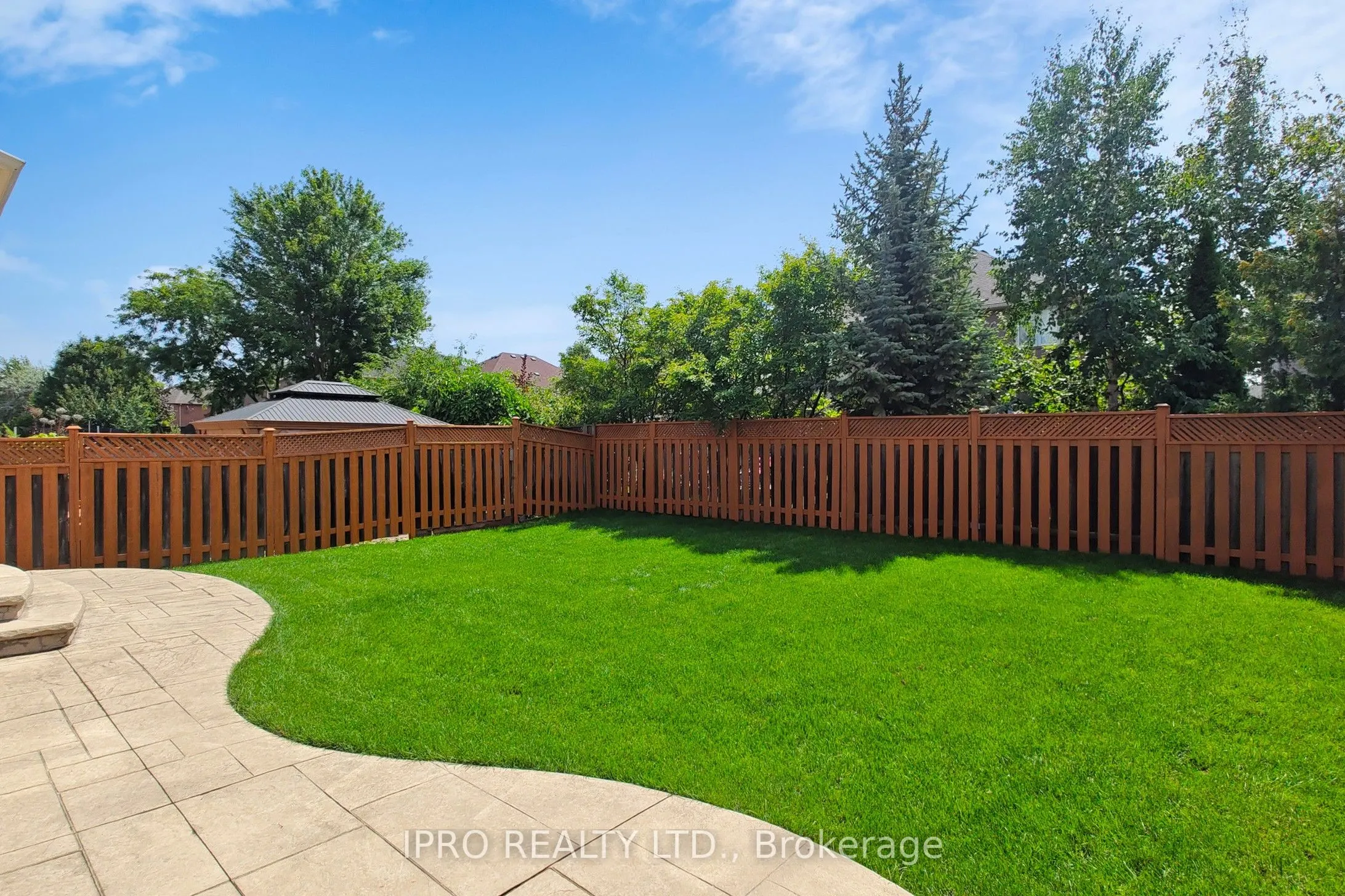 2472 North Ridge Trail S