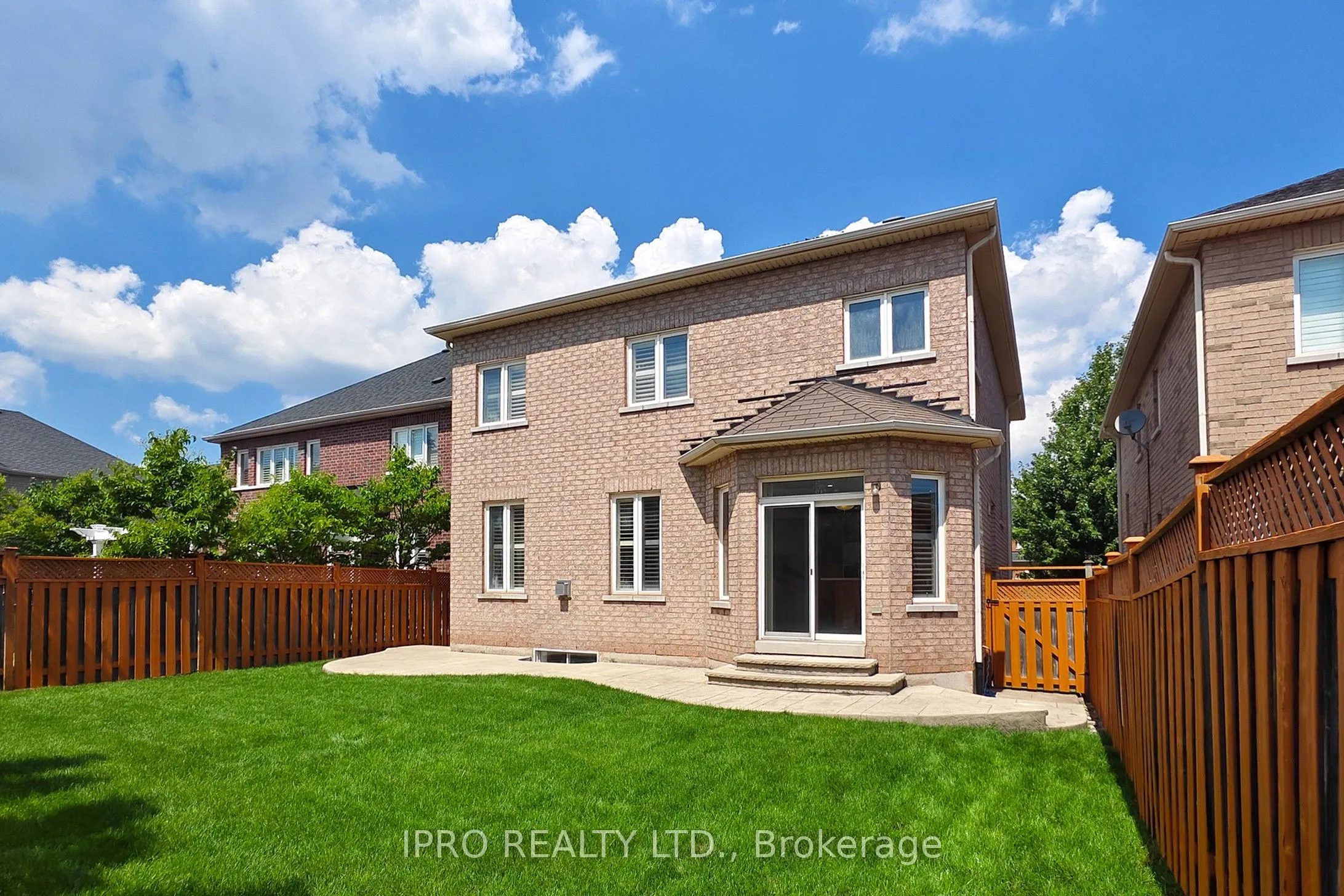 2472 North Ridge Trail S