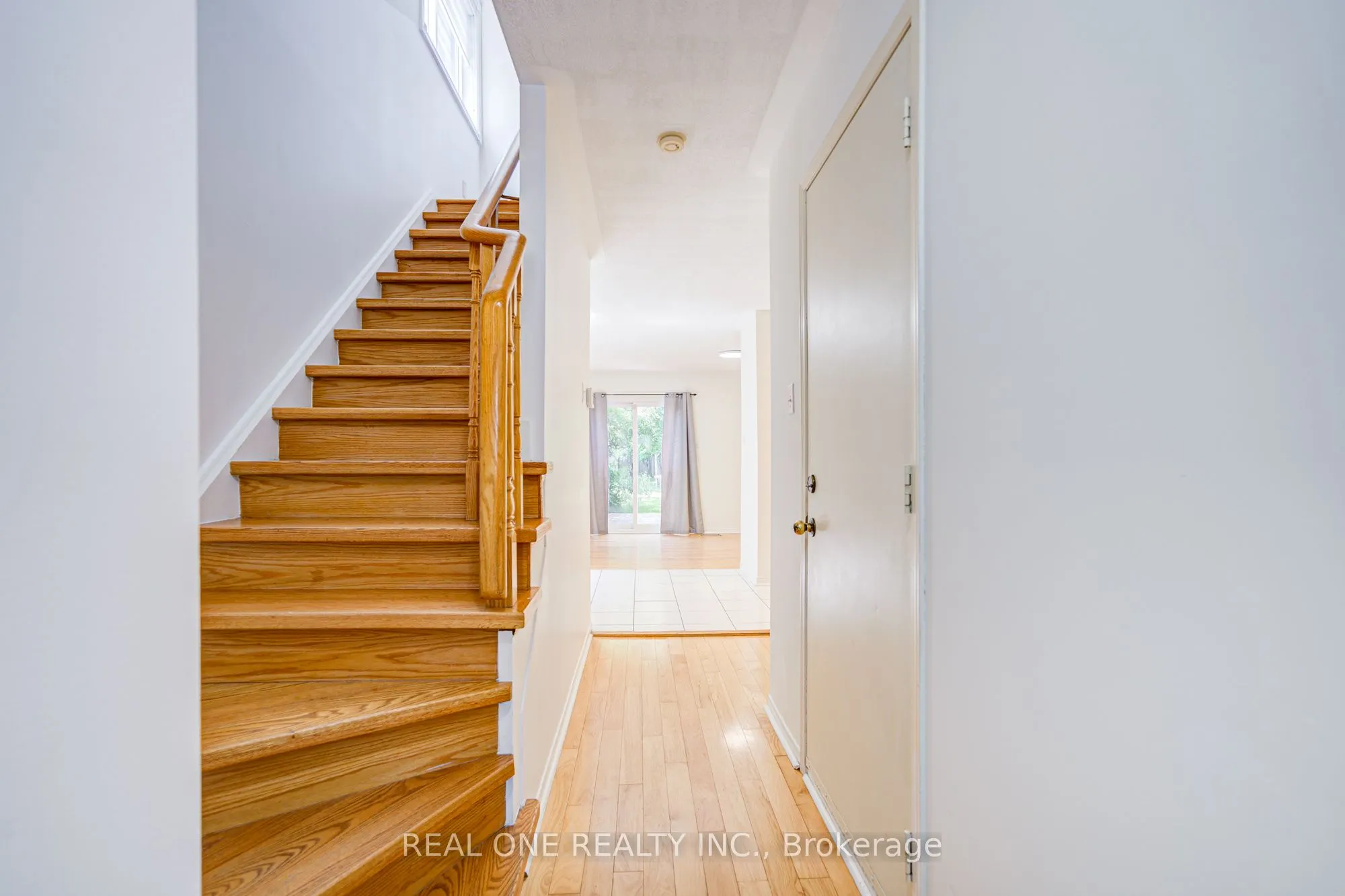 2899 Westbury Court