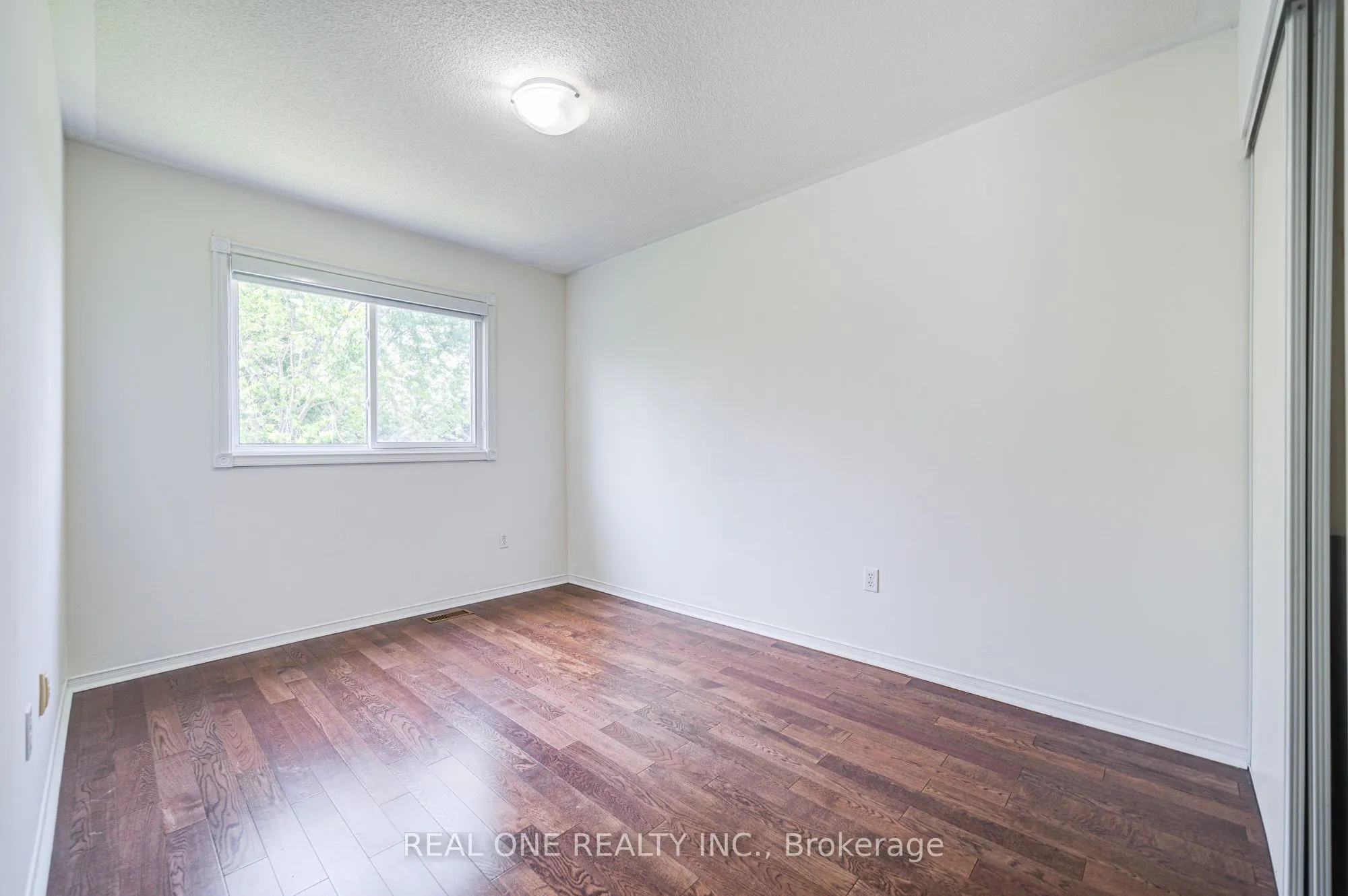 2899 Westbury Court