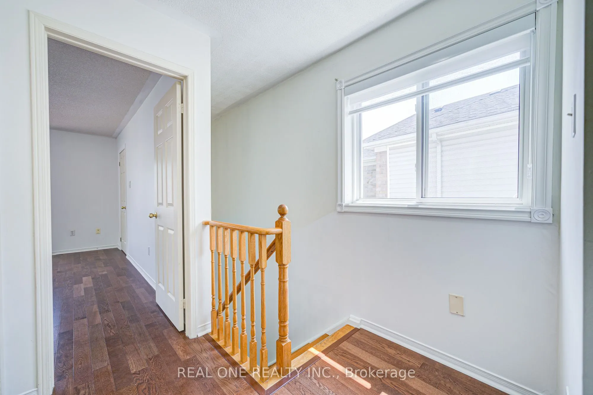 2899 Westbury Court