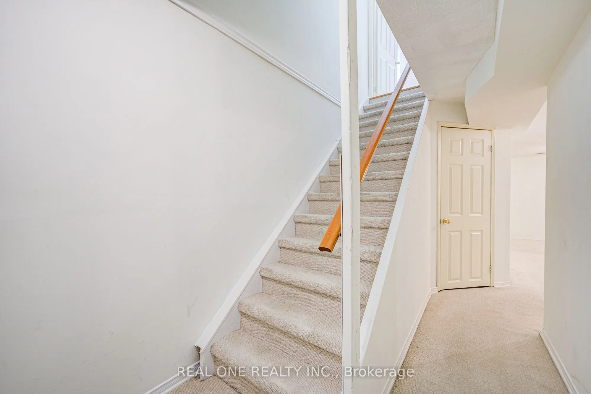 2899 Westbury Court