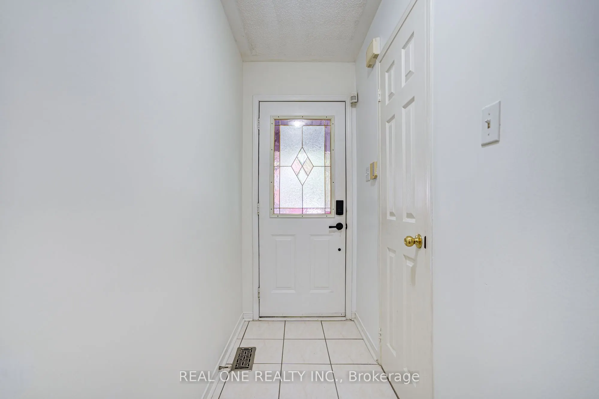 2899 Westbury Court