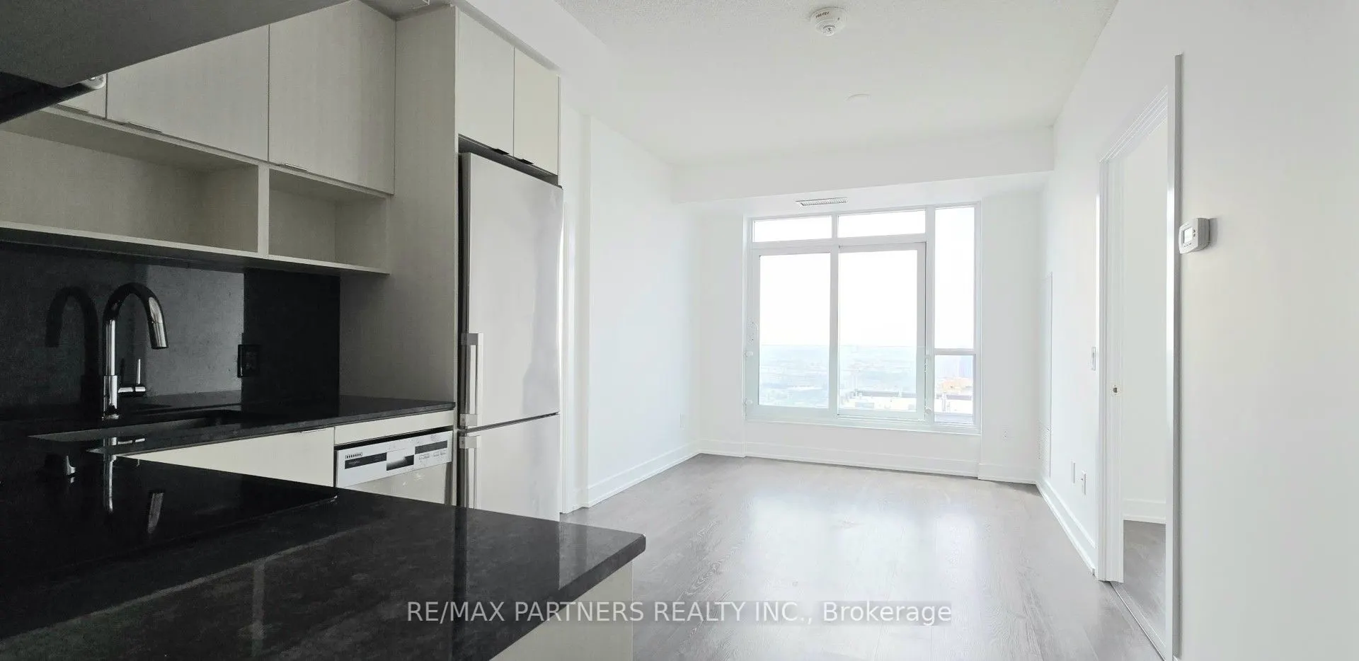 7 Mabelle Avenue, #3901