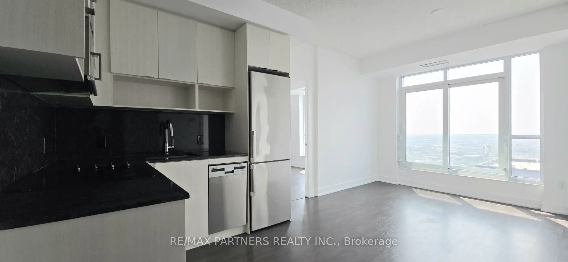 7 Mabelle Avenue, #3901