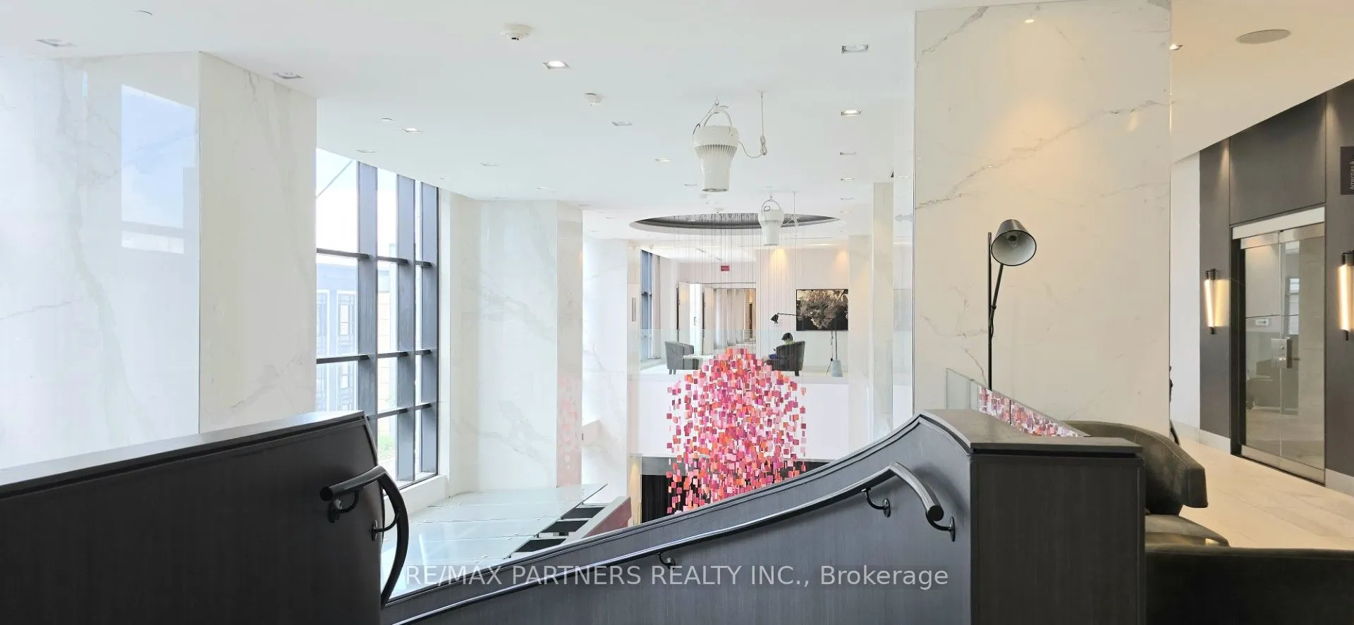 7 Mabelle Avenue, #3901