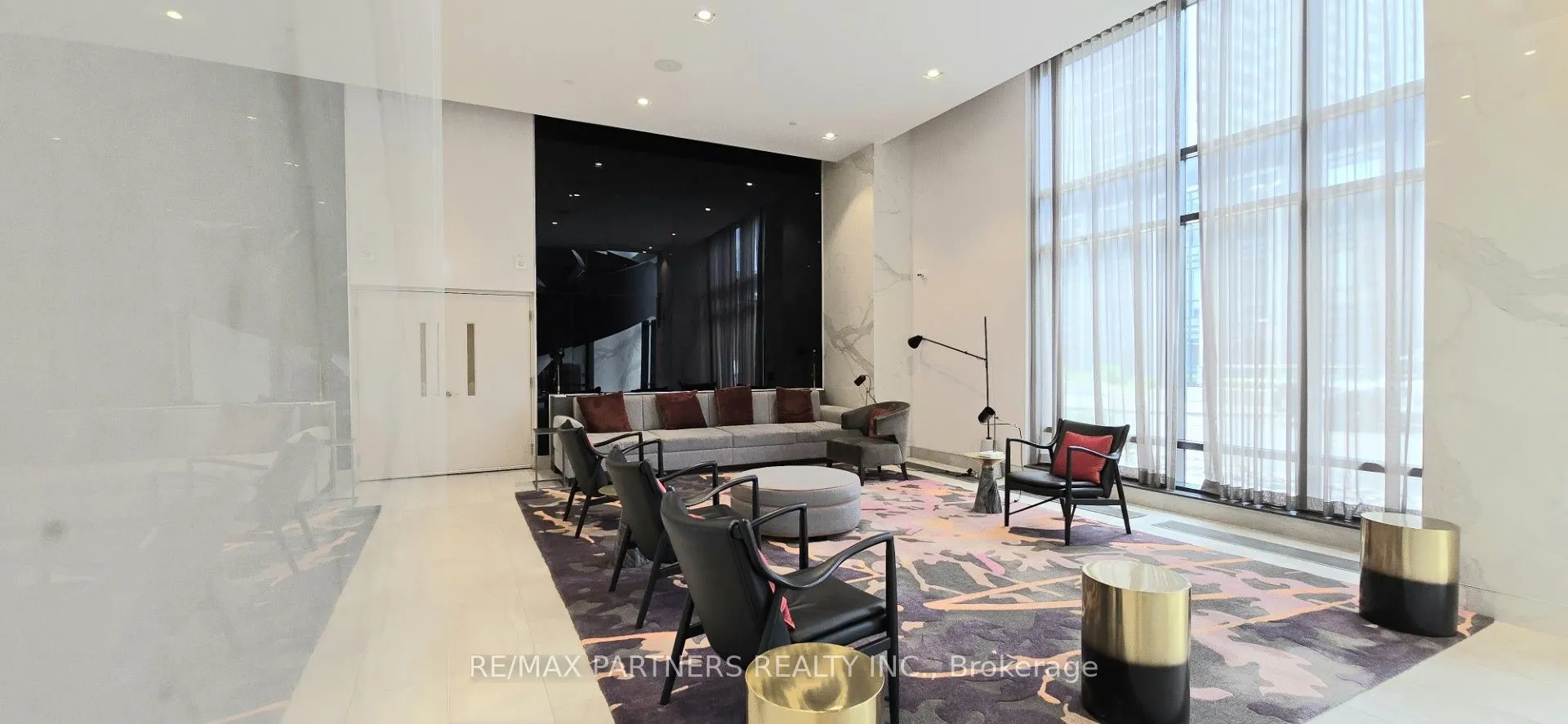 7 Mabelle Avenue, #3901