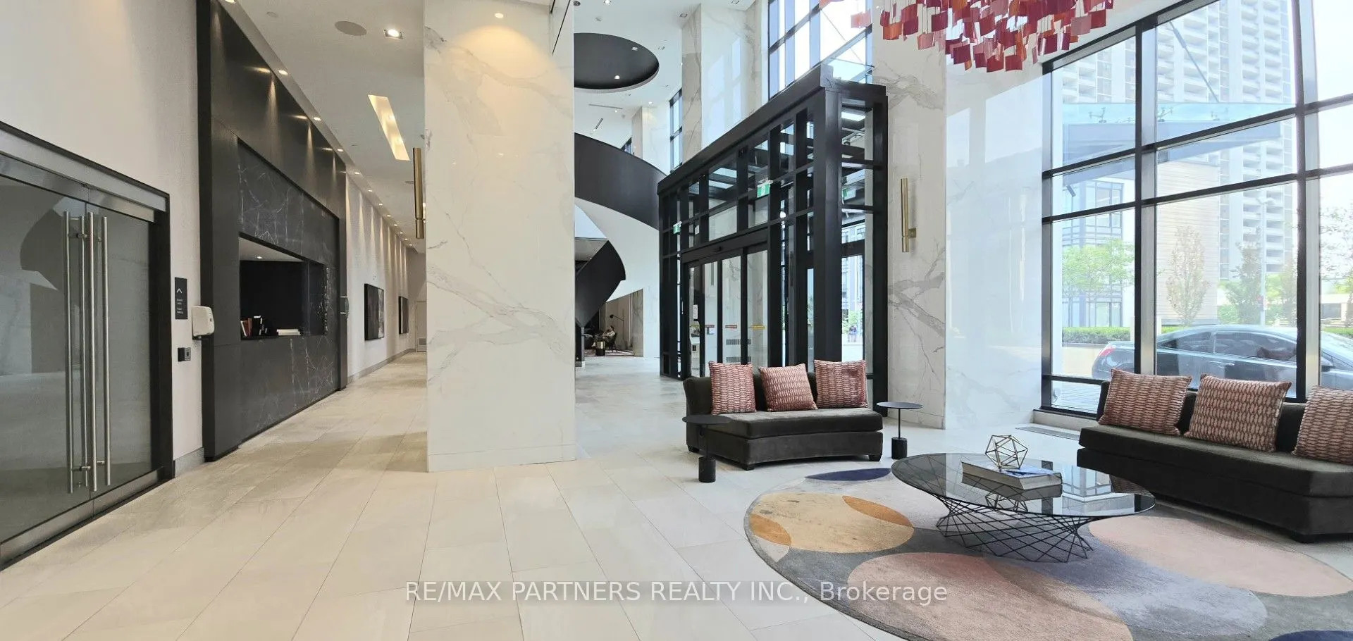 7 Mabelle Avenue, #3901
