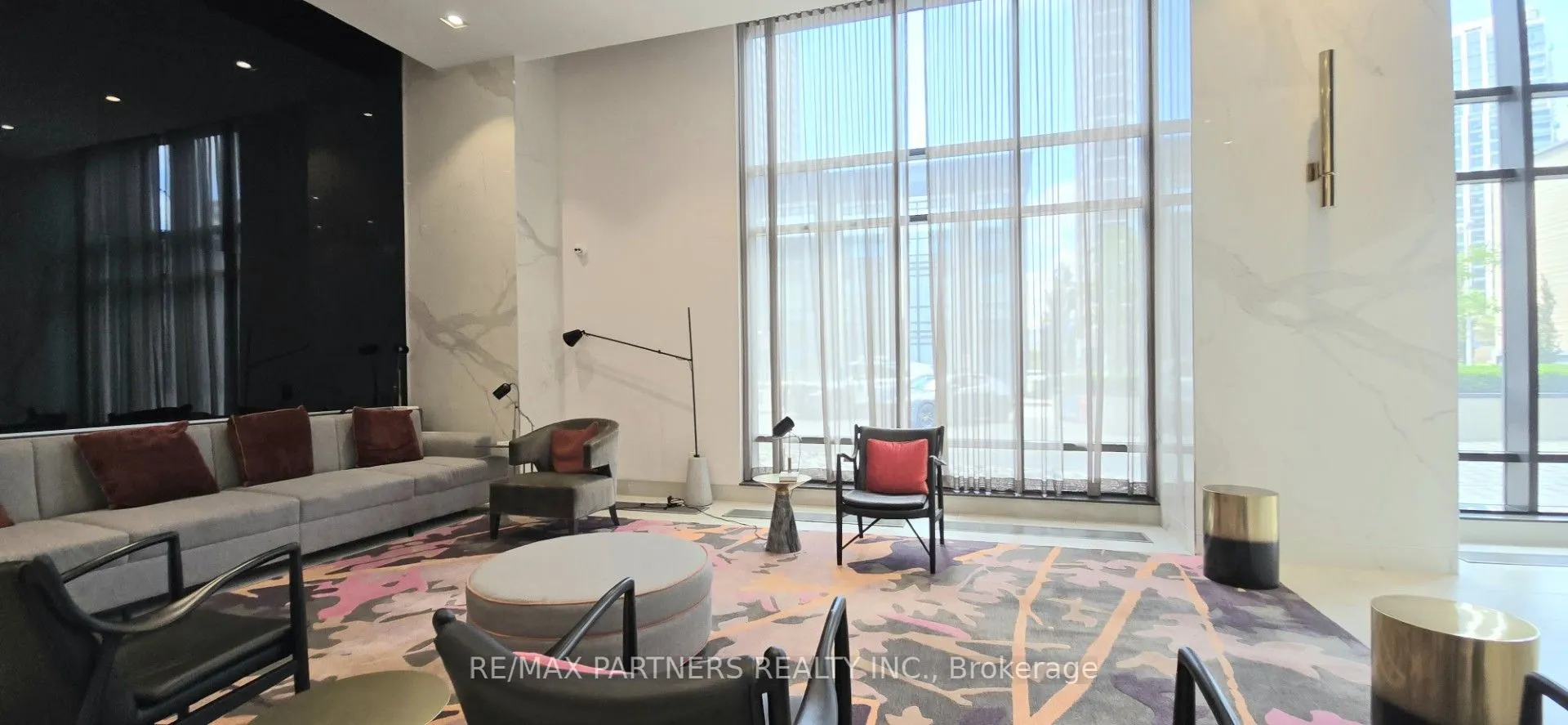 7 Mabelle Avenue, #3901
