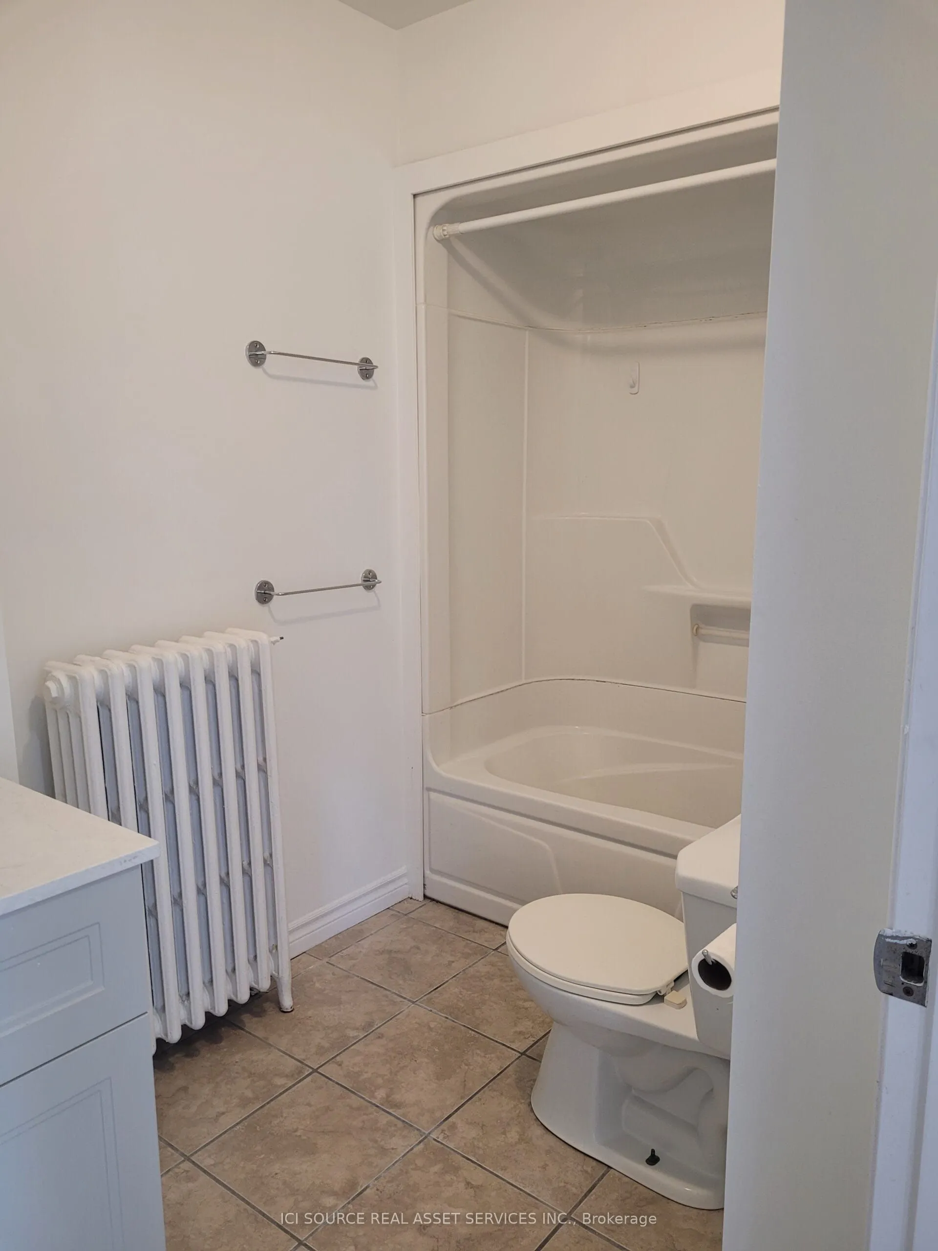 44 Bartonville Avenue W, #1