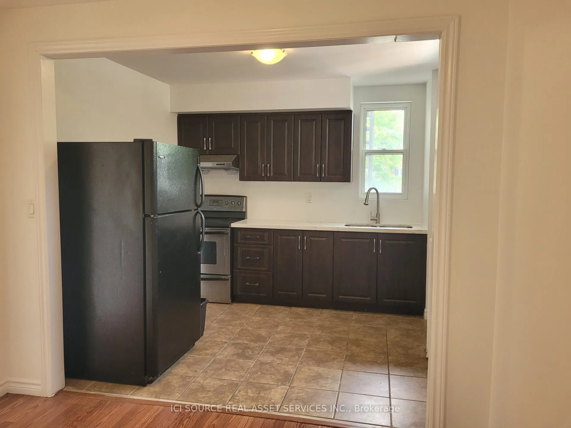44 Bartonville Avenue W, #1