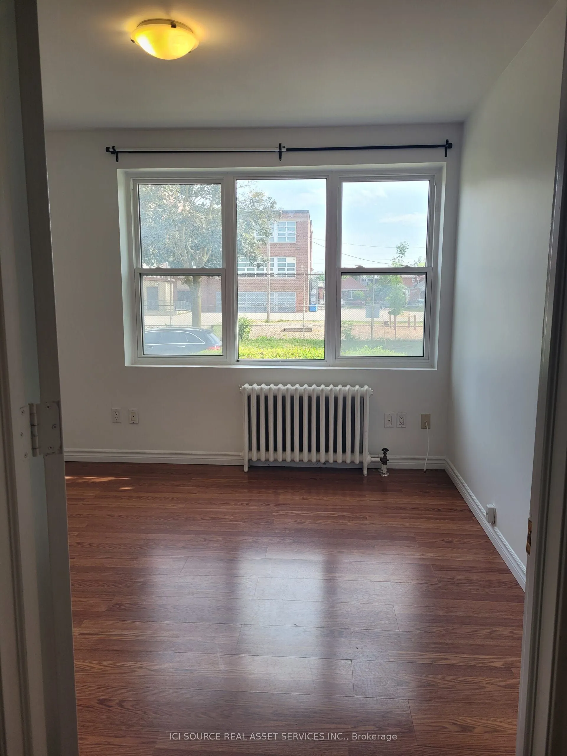 44 Bartonville Avenue W, #1