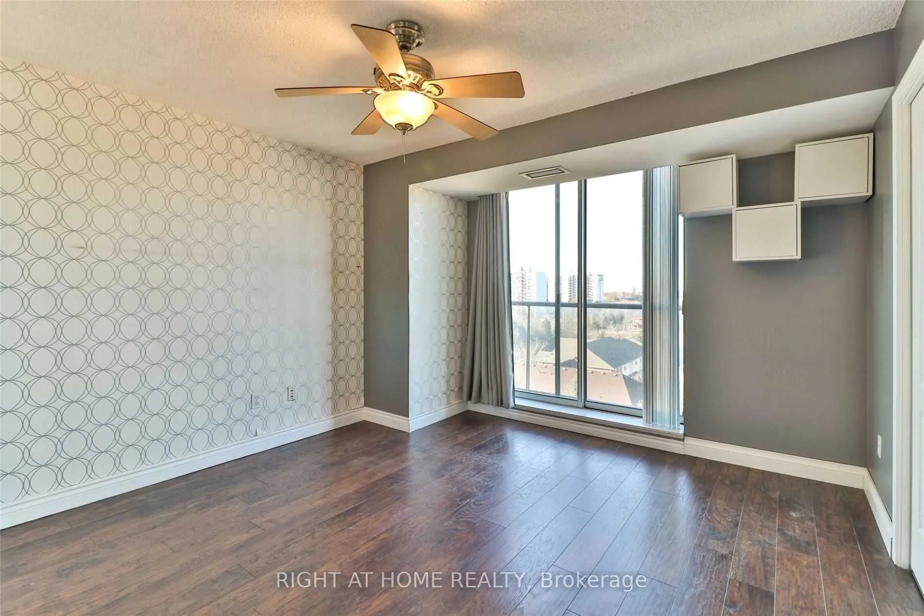 1140 Parkwest Place, #705