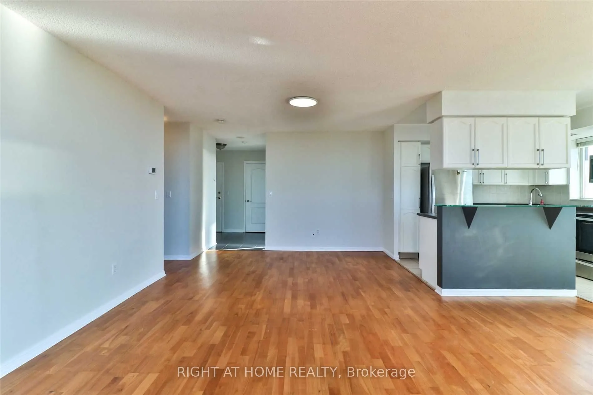1140 Parkwest Place, #705