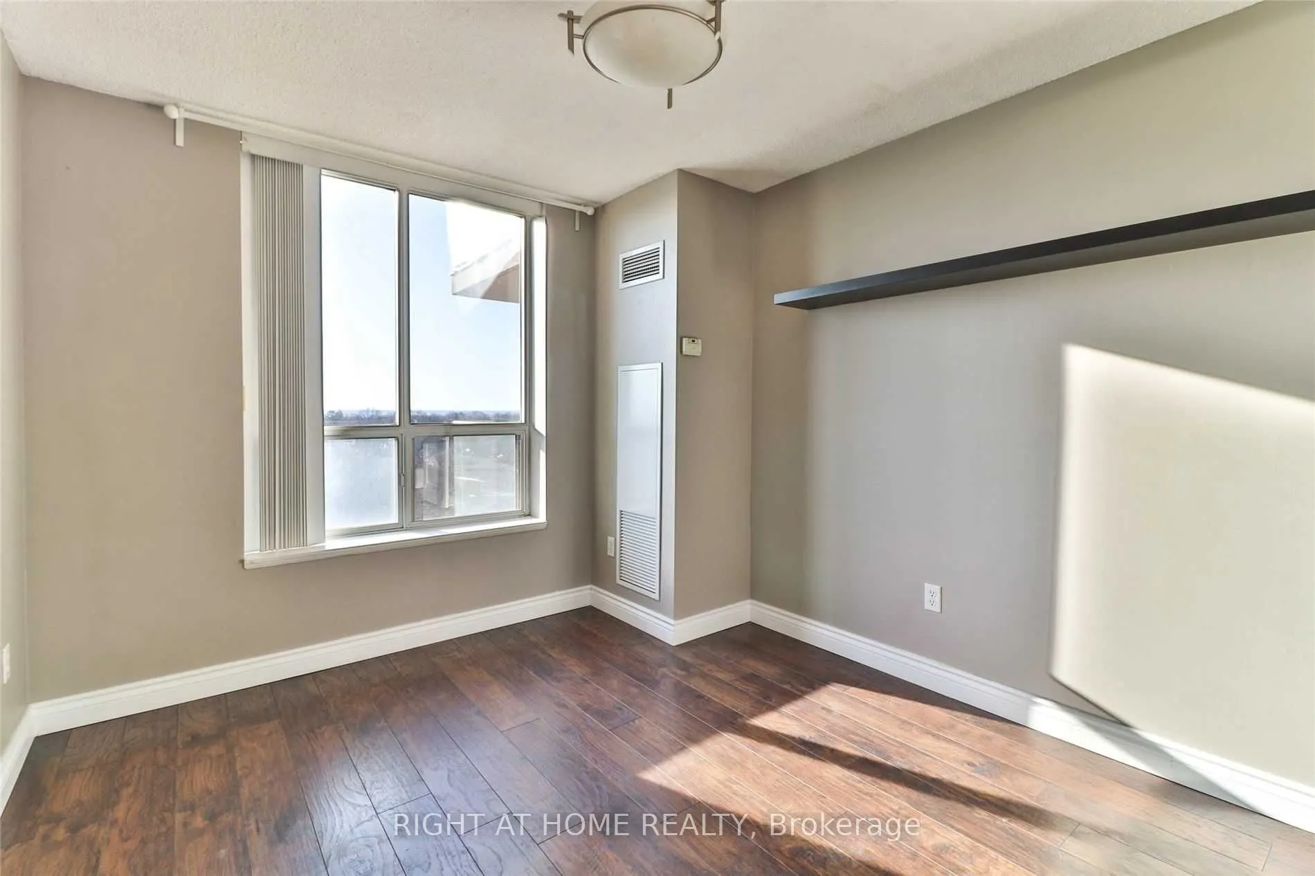 1140 Parkwest Place, #705