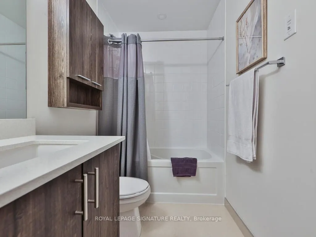 652 Cricklewood Drive, #212