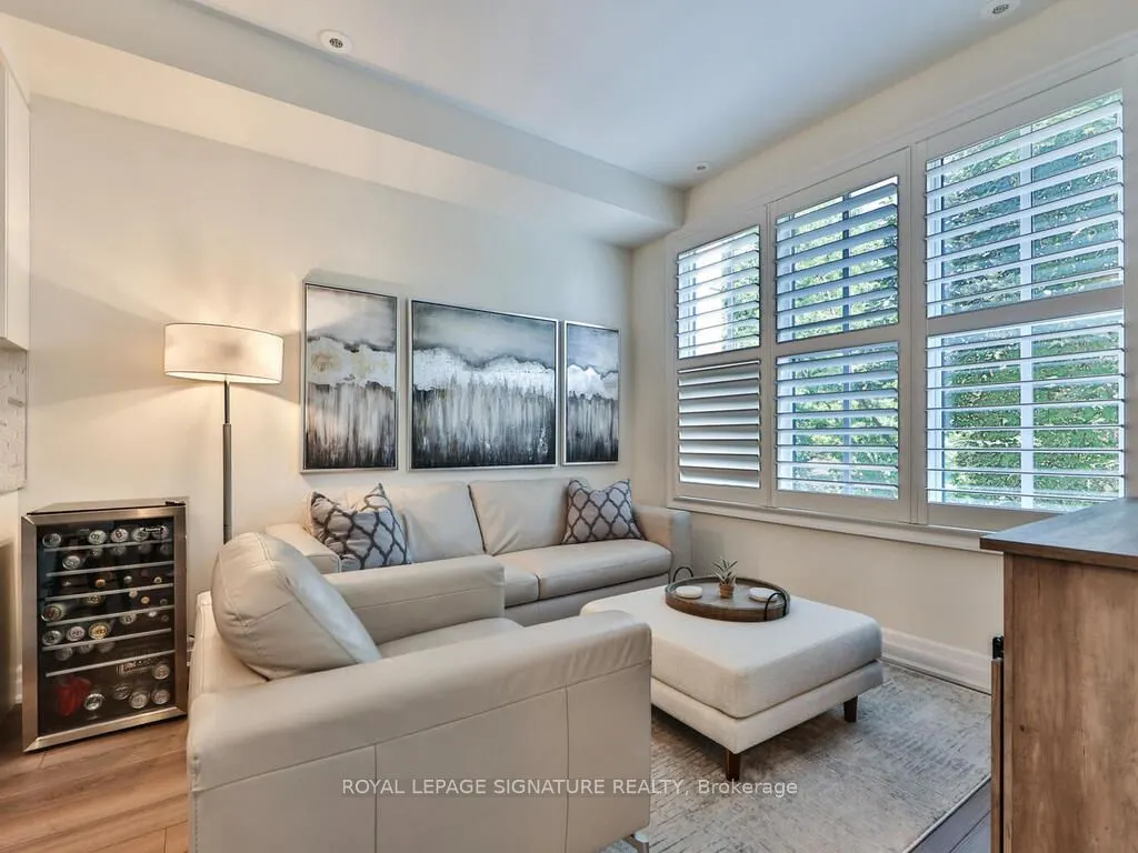 652 Cricklewood Drive, #212