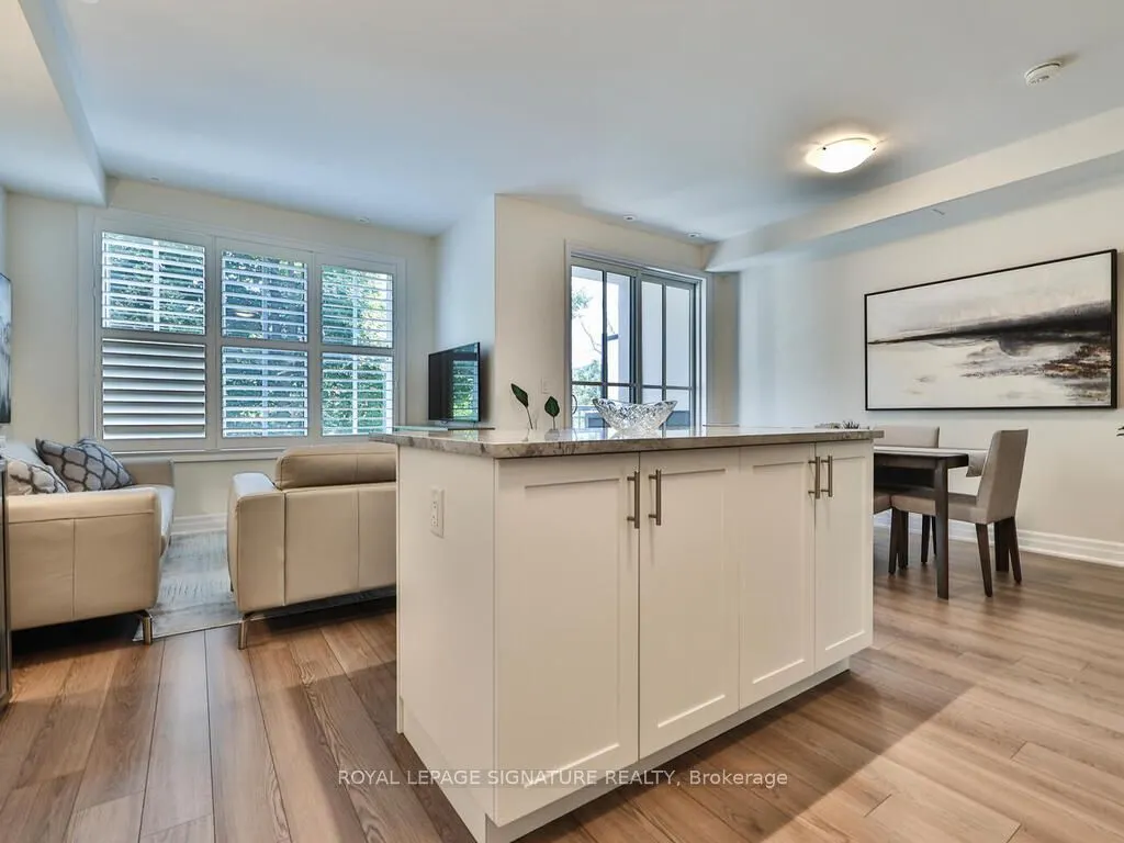 652 Cricklewood Drive, #212
