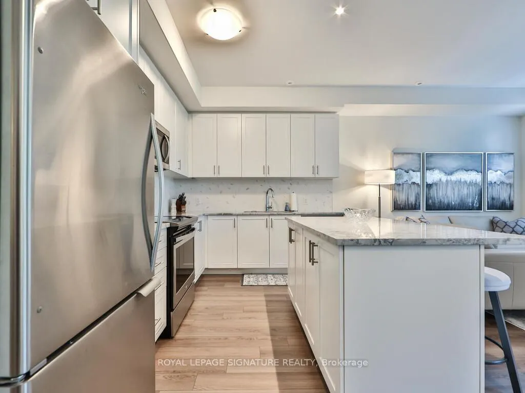 652 Cricklewood Drive, #212