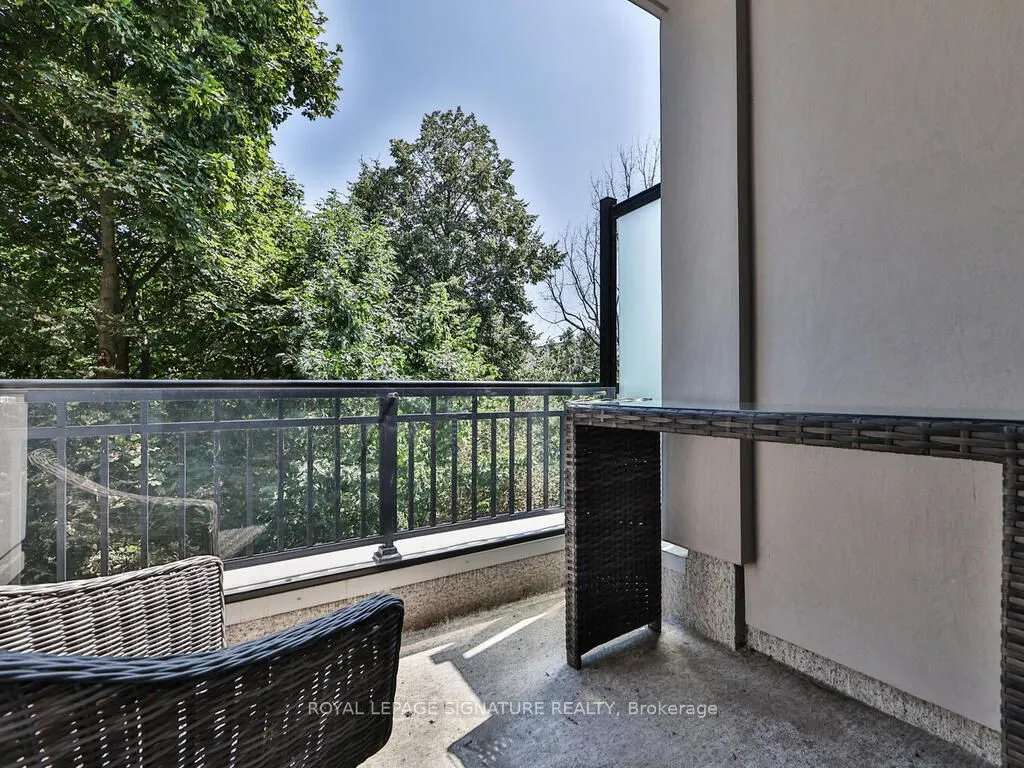 652 Cricklewood Drive, #212