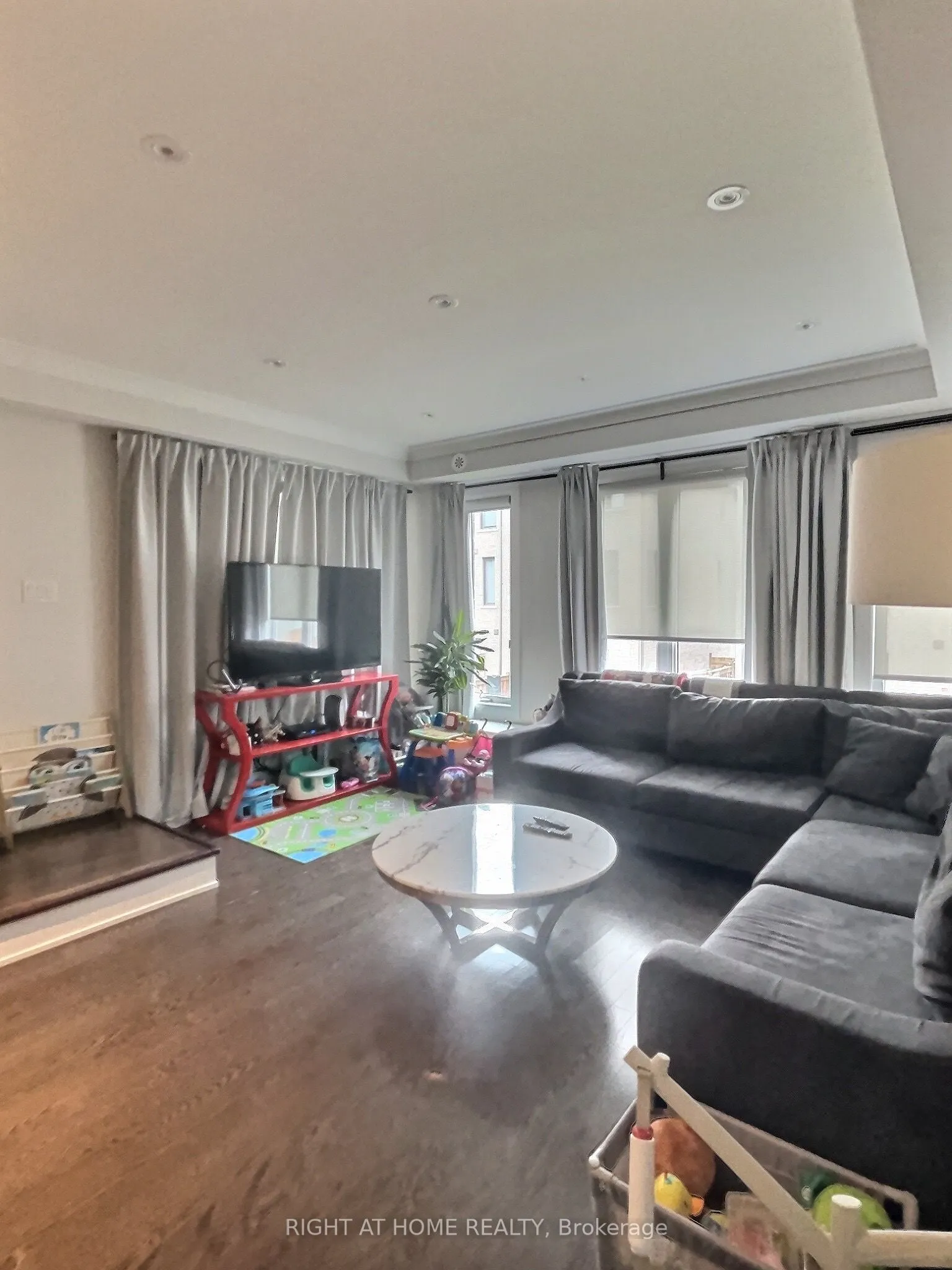 596 Mermaid Crescent