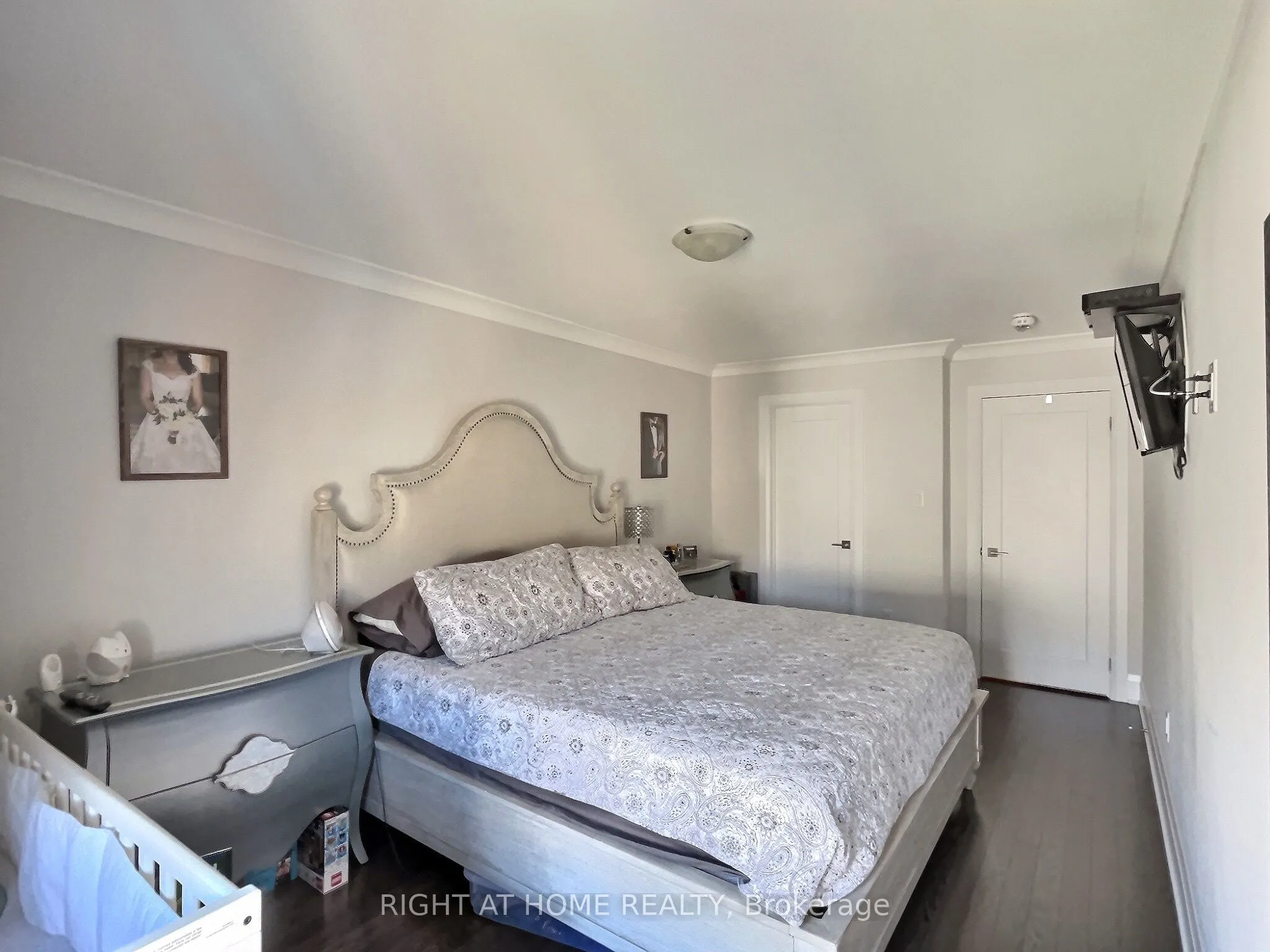 596 Mermaid Crescent